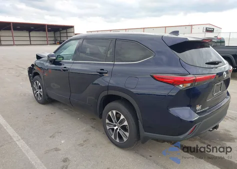 2022 Toyota Highlander Xle из США, поврежденный, VIN 5TDHZRBH7NS570680